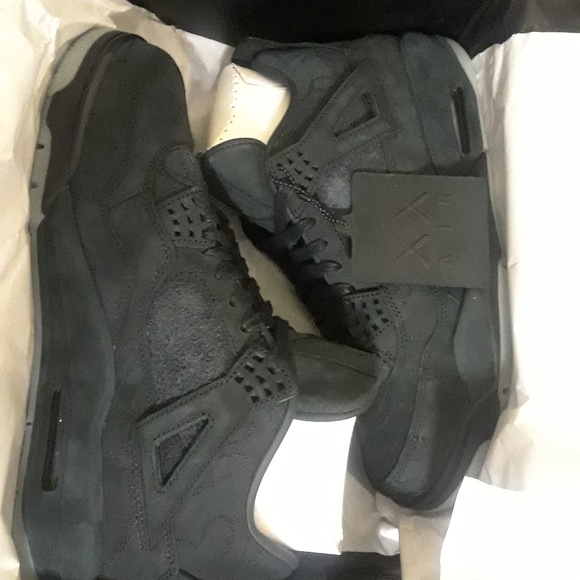 Air Jordan Other - KAWS AirJordans4s
